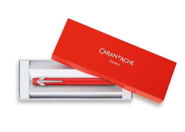 Caran d'ache füllfederhalter 849 m 840.570 rot,lackiert - Caran-dache-840.570-7630002340038-02.jpg