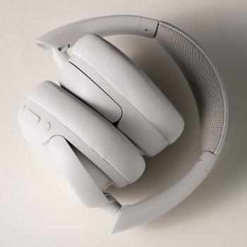 Jlab jbuds lux anc headphones ieuhbjluxancrwht62 wireless, cloud white - Jlab-ieuhbjluxancrwht62-0810119071248-09.jpg