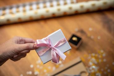 Ptouch textilbandkassette gold/pink tze-re34 pt-dv600vp 12 mm - Ptouch-tze-re34-4977766770347-05.jpg