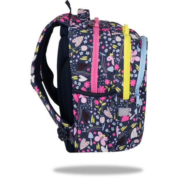 Coolpack rucksack jerry 21l f029831 in the garden - Coolpack-f029831-5903686370359-06.jpg