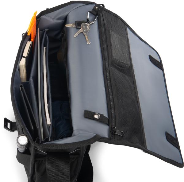 Dicota messenger bag reflective p20471-16 black - Dicota-p20471-16-7640239421547-07.jpg