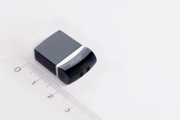 Disk2go usb-stick nano edge 3.0 32gb 30006681 usb 3.0 - Disk2go-30006681-7640111167068-02.jpg
