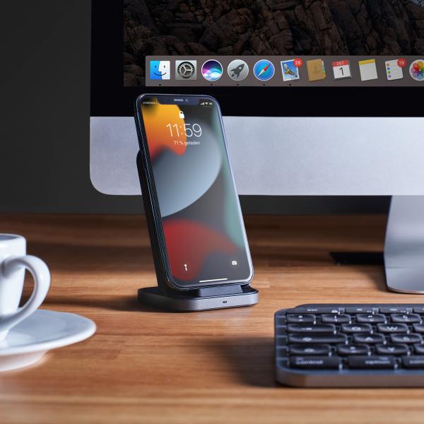 Intenso wireless charging stand bsa2 7410620 qi-certified black - Intenso-7410620-4034303032587-10.jpg
