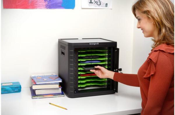Kensington lade & synchr. kabinett k67862eu für tablets  universal blk - Kensington-k67862eu-5028252418157-09.jpg