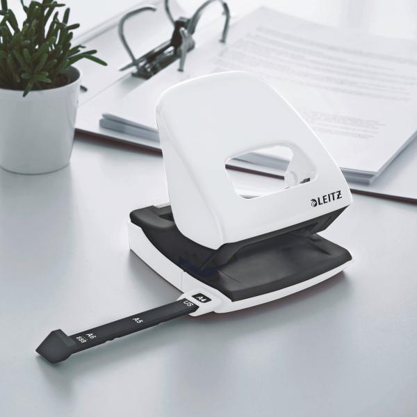 Leitz bürolocher nexxt wow 5008 50081001 perlweiss 30 blatt - Leitz-50081001-4002432395941-02.jpg