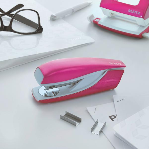 Leitz heftgerät nexxt wow 5502 55022023 pink 30 blatt - Leitz-55022023-4002432393114-02.jpg