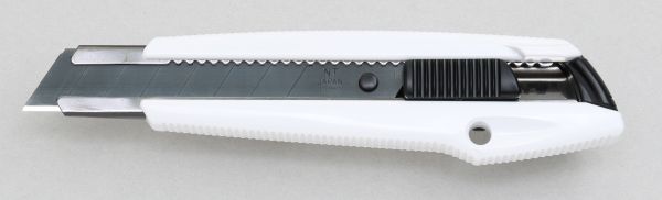 Nt cutter 18mm mncr-l1r black&white - Nt-mncr-l1r-4904011012266