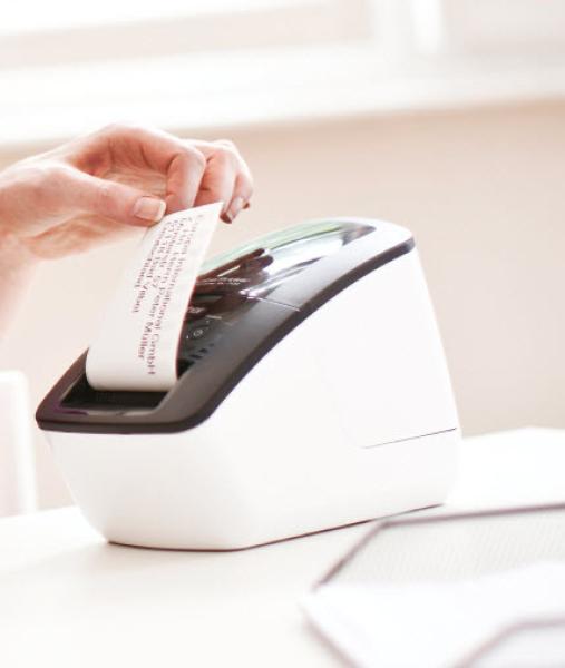 Ptouch profi-labelprinter ql-700 mit 2 etikettenrollen - Ptouch-ql-700-4977766707107-04.jpg