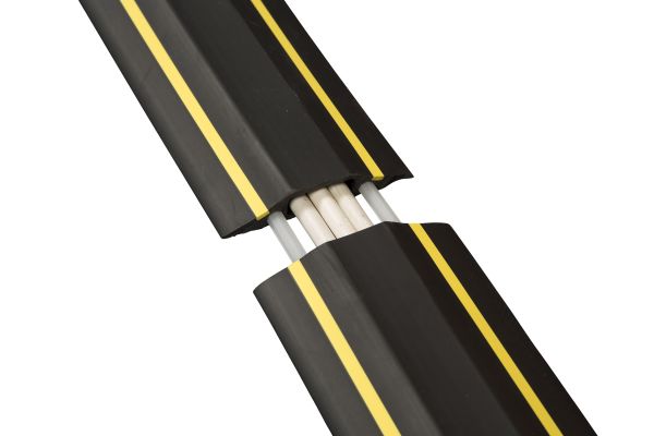 Steffen aufbodenkanal 1,8mx83mm 100dlk18083 schwarz - Steffen-100dlk18083-5060226645558
