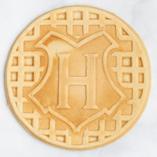 Uncanny brand hogwarts waffle maker 146688 harry potter - Uncanny-brand-146688-0840790138886-09.jpg