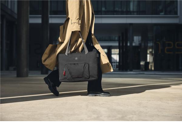 Wenger motion deluxe tote 15.6 inch 612543 laptop tote chic black - Wenger-612543-7613329177945-09.jpg
