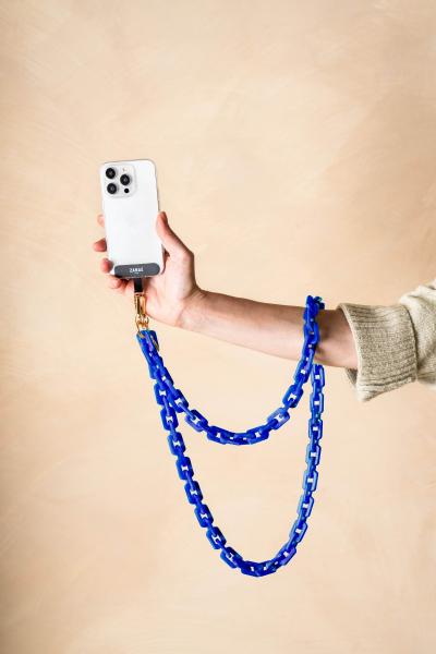 ZanaÉ phone necklace blueberry latte 18322 cosy capuccino blue - Zanae-18322-3663838183221-04.jpg