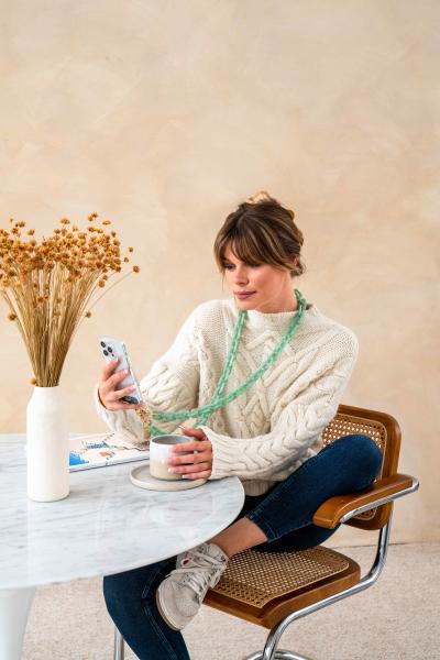 ZanaÉ phone necklace matcha 18323 cosy capuccino green - Zanae-18323-3663838183238-04.jpg